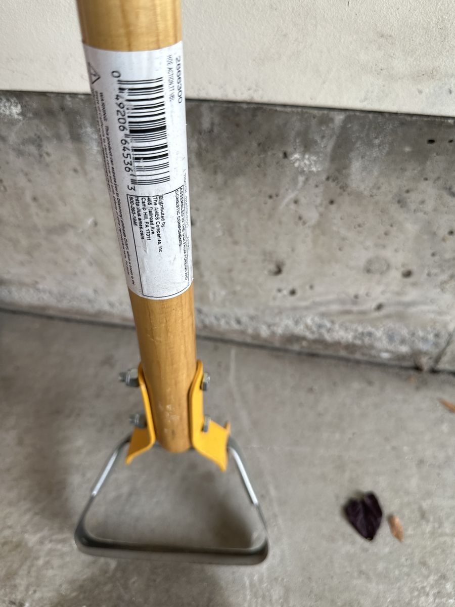 True temper Weeding Hoe