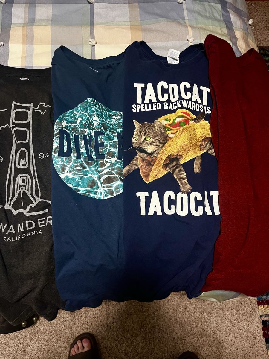 Men's XL T-Shirts - Old Navy Golden Gate, Dive Graphic, TacoCat, and Maroon Tee
