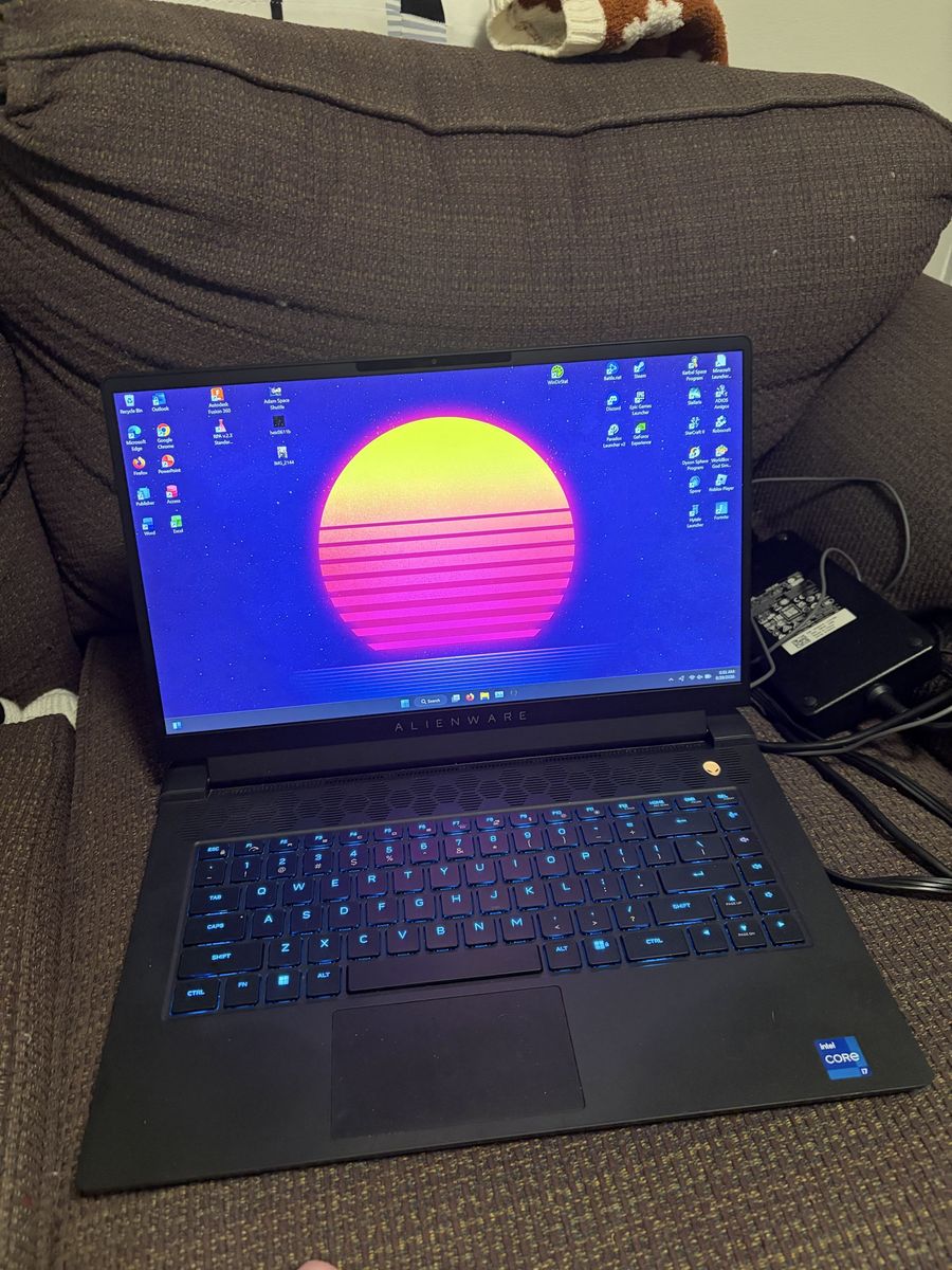 Alienware m15 R7 Gaming Laptop