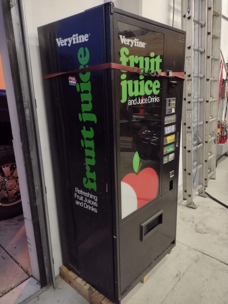 6 selection canned Soda - Beer - Juice - Sparkling water - Vending Machine