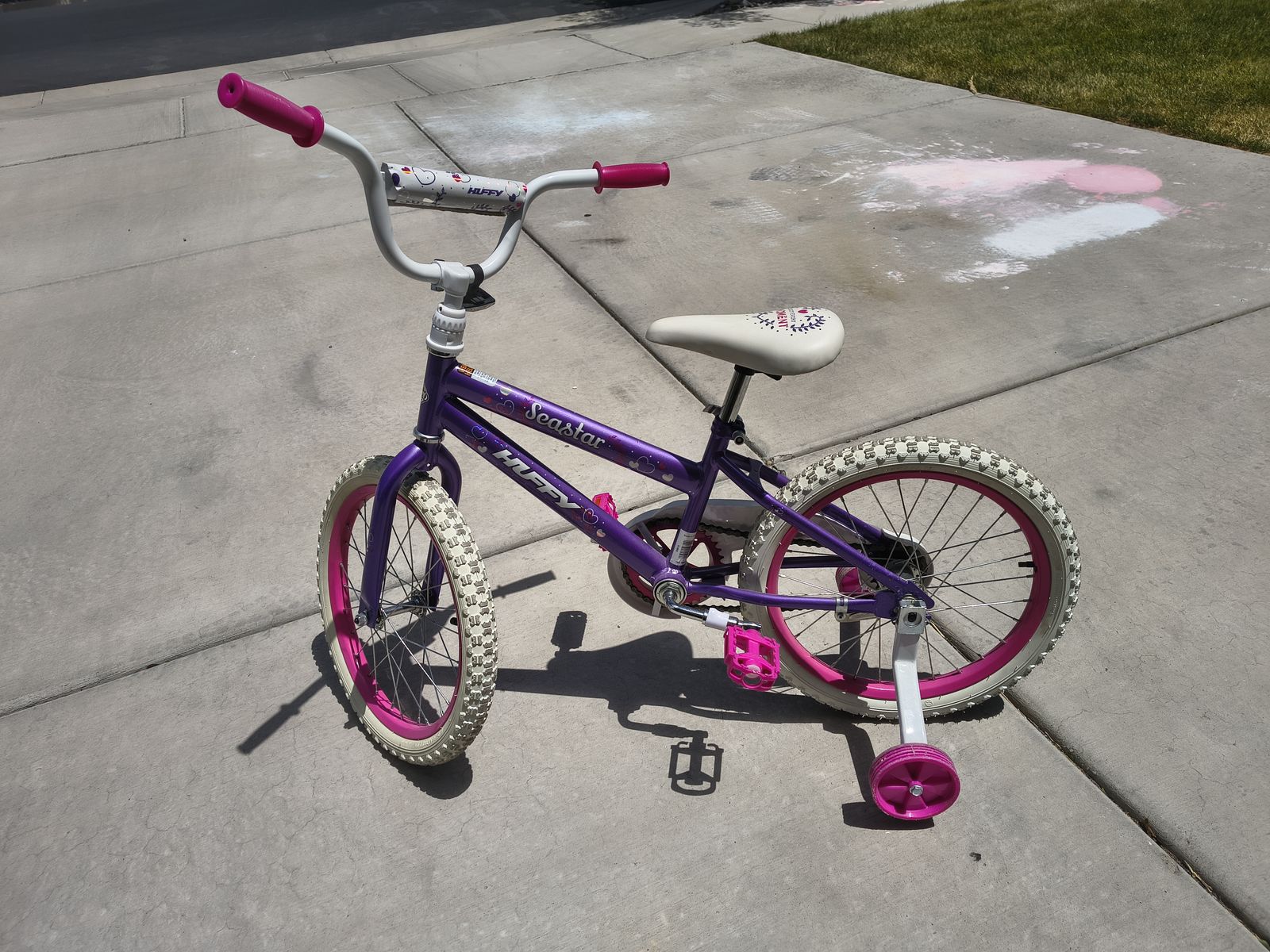 Girls bike