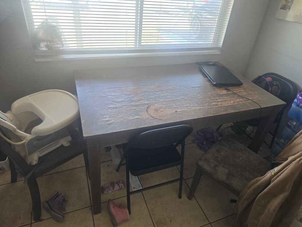 FREE KITCHEN TABLE AND CHAIR