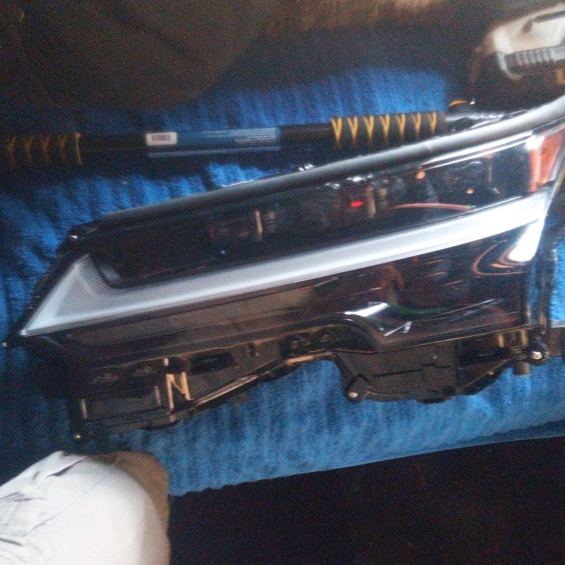 Lexus headlight right driver side