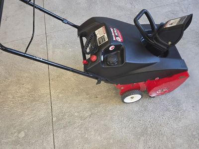 Yard Machines 21-Inch 4-Cycle Gas Snow Thrower