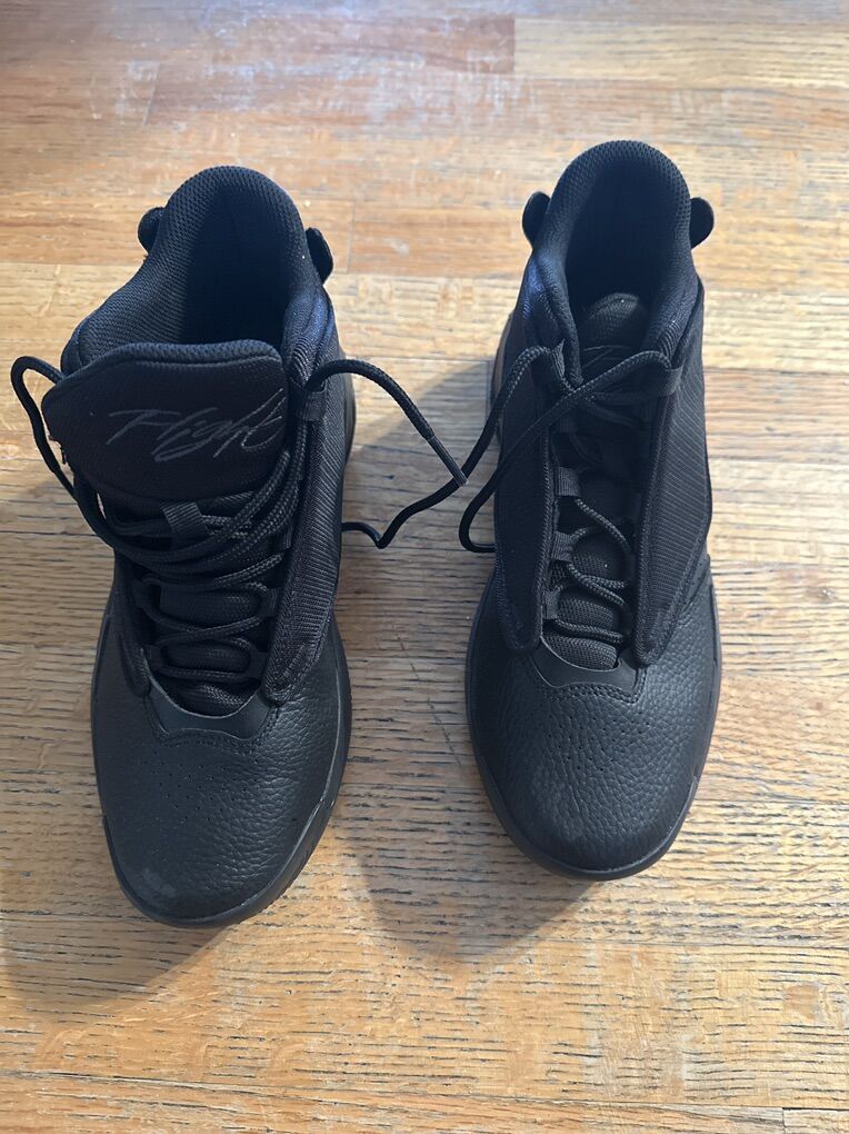 Jordan Max Size 7 For Youth