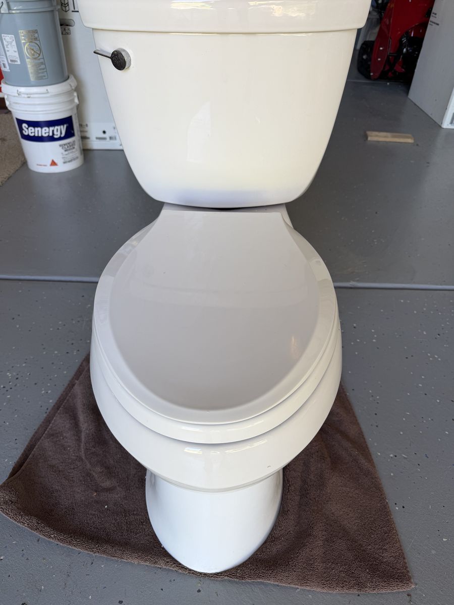 Kohler elongated bowl toilet