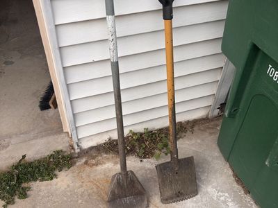 Roofing shovels