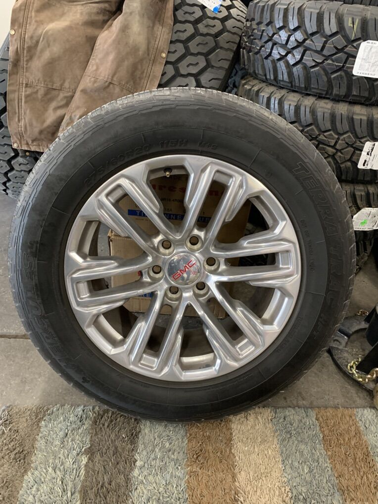 6 Lug Gmc Yukon Wheels & Tires