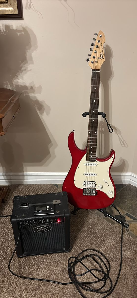 Electric Guitar Bundle Peavey Raptor w/Amp and Accessories