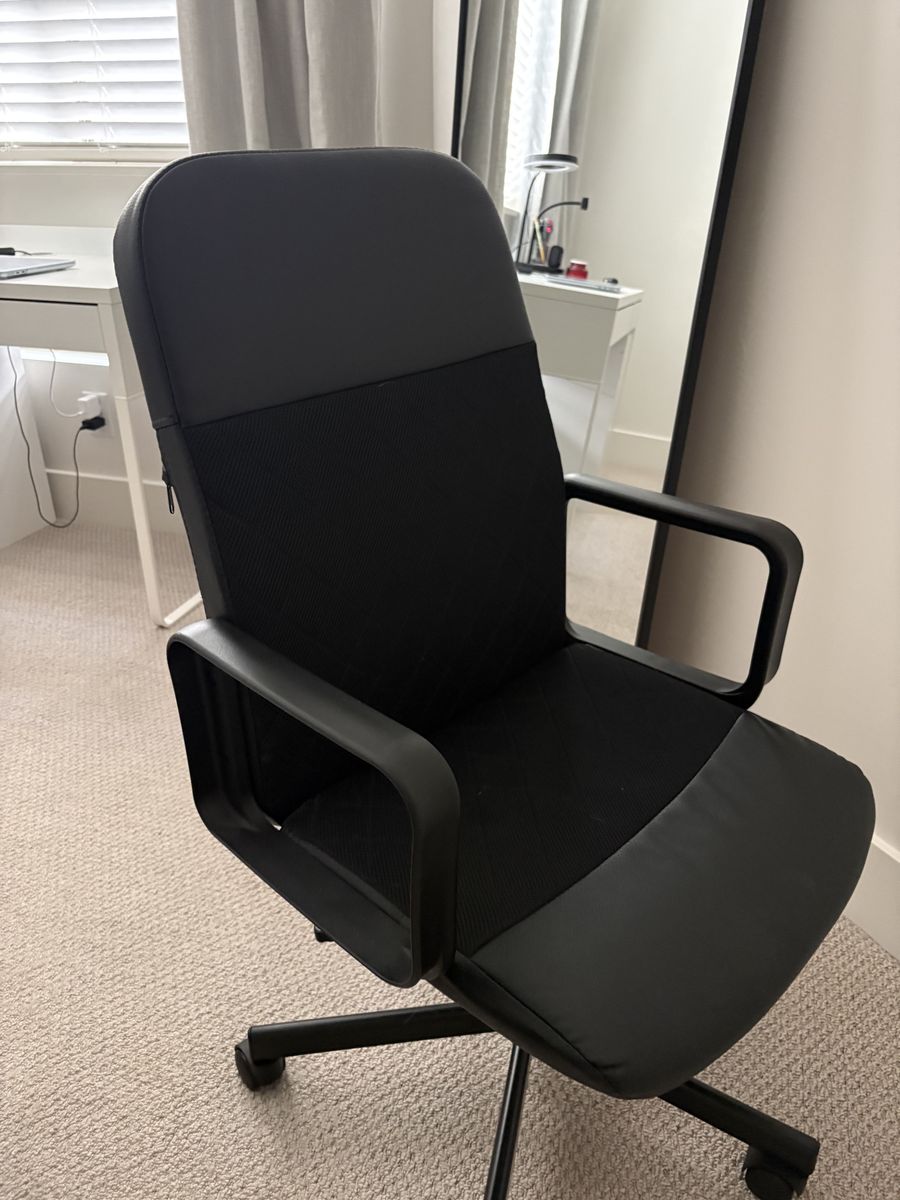 Black Office Chair - LIKE NEW