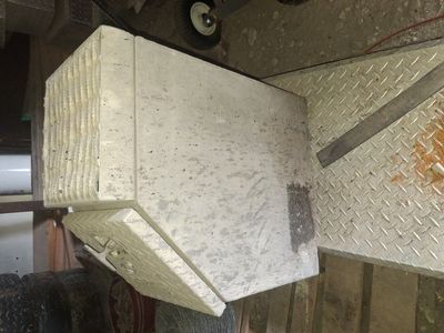 truck/trailer aluminum box
box.