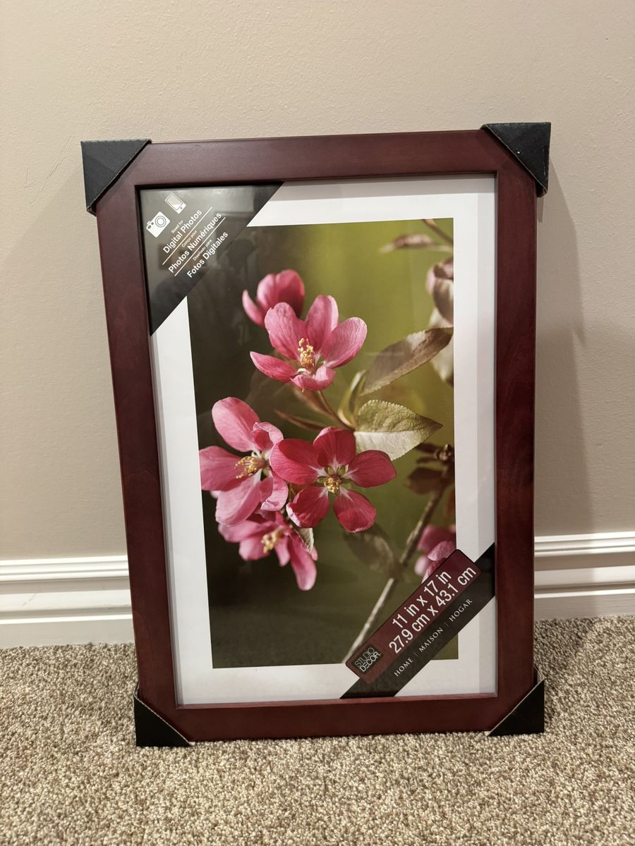 Studio Décor 11x17 Picture Frame