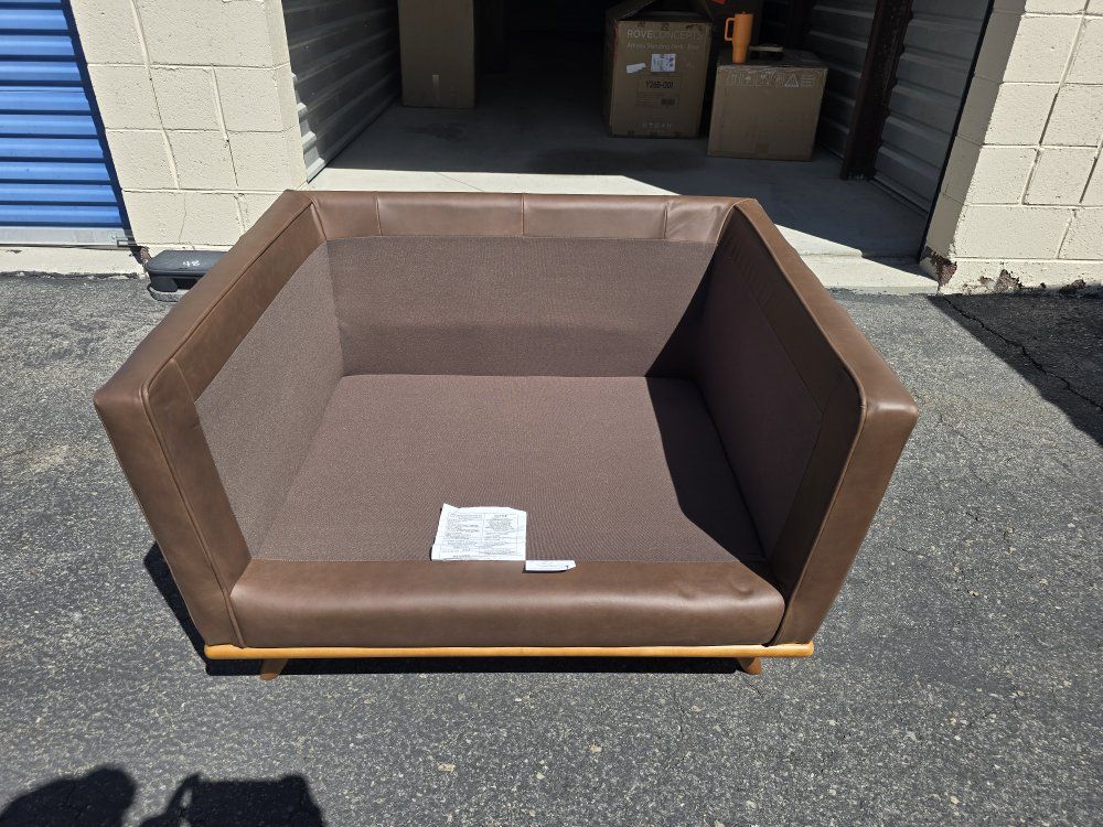 Main image 12