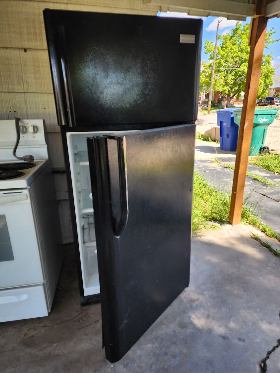 Fridge and Electric Range Oven