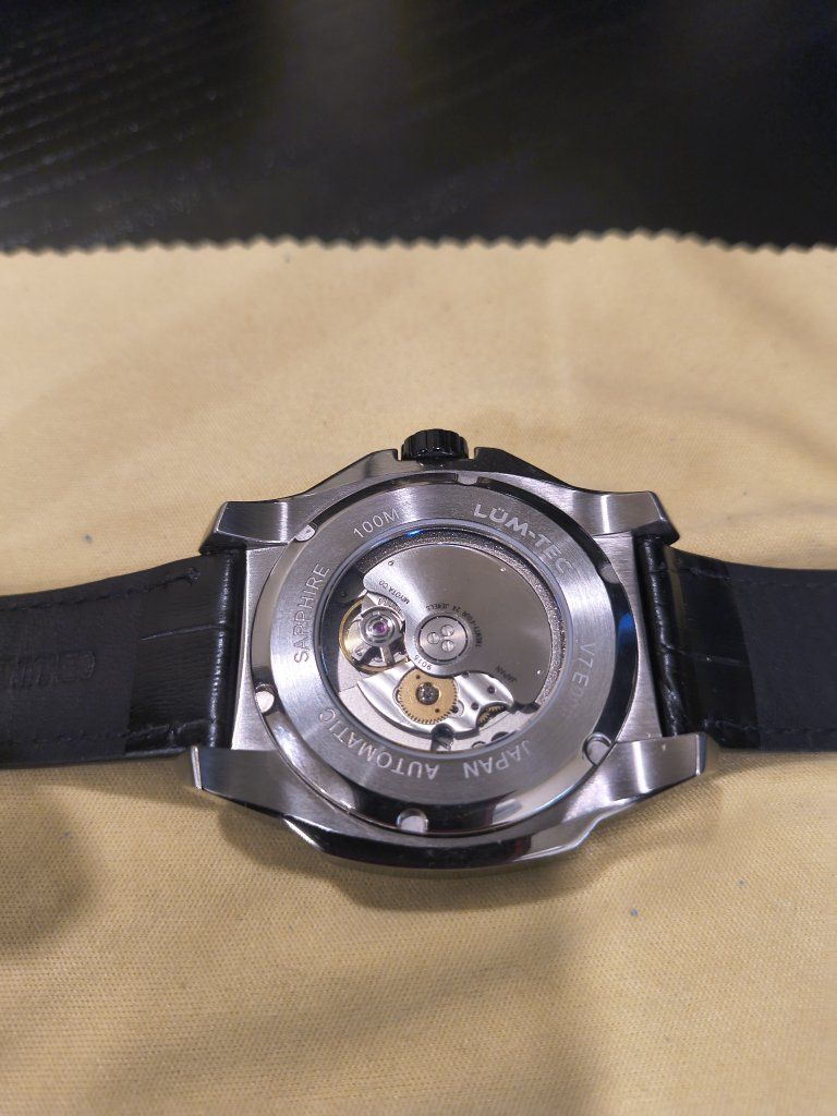 Main image 4