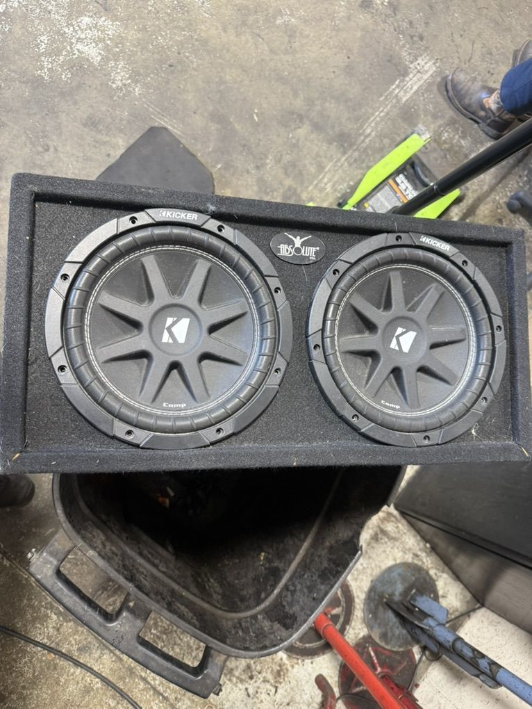Kicker Dual 10 Subwoofers With Box