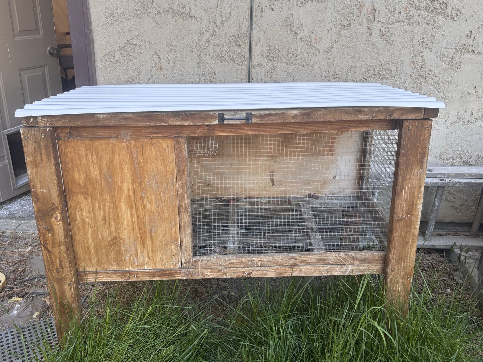 Large outdoor rabbit hutch!