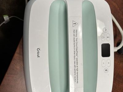 Cricut Heat Press 12" X 10"