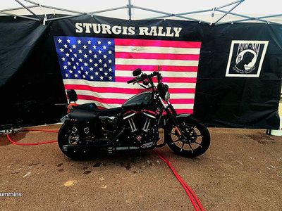 Sportster 883