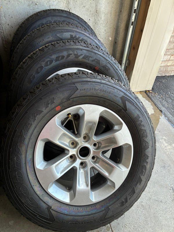 275/65R18 fortitude HT Good year wrangler