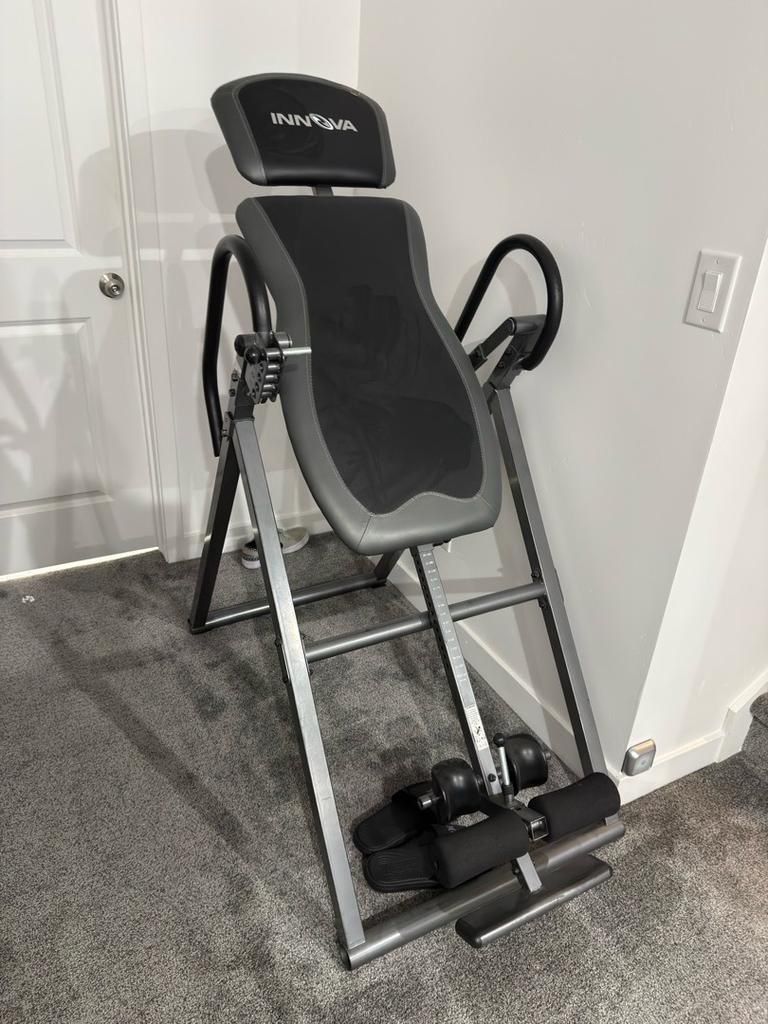 Innova InversioN Table W/ Handles & Ankle Rollers