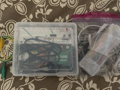 Analog Discovery 2 Diligent & Breadboard + extras
