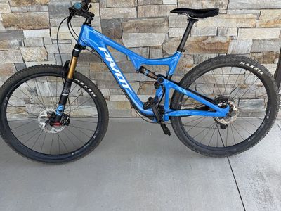 Pivot Mach 429 Trail Mountain Bike