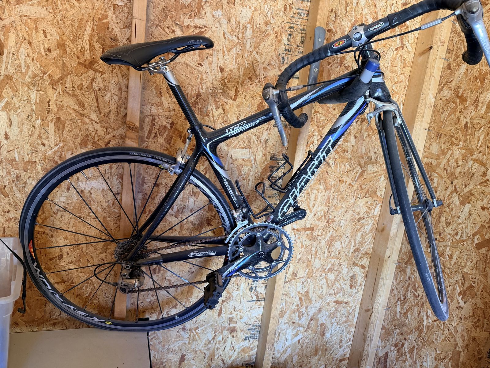 Giant TCR Composite 1 Road Bike - Ultegra Components, Carbon Frame, Lightweight, Fast