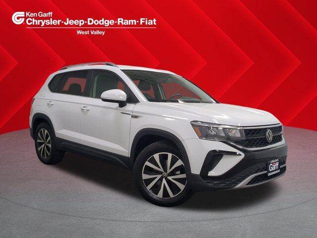 2022 Volkswagen Taos SE 4Motion