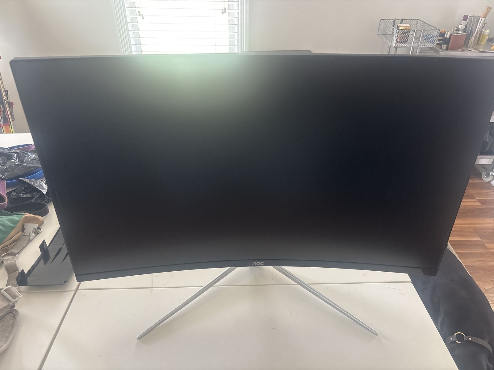 AOC 32 inch curved monitor