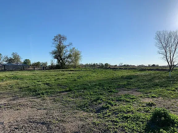Land for rent/lease -- includes outdoor Storage Space (Pasture with Grazing)