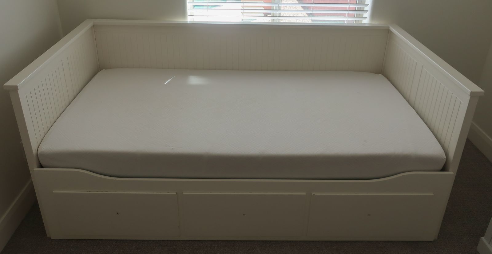 IKEA HEMNES Daybed with 3 Storage Drawers – $100 OBO