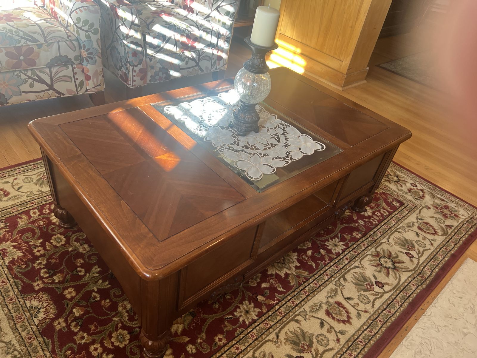 Cofee Table And One Lamp Table