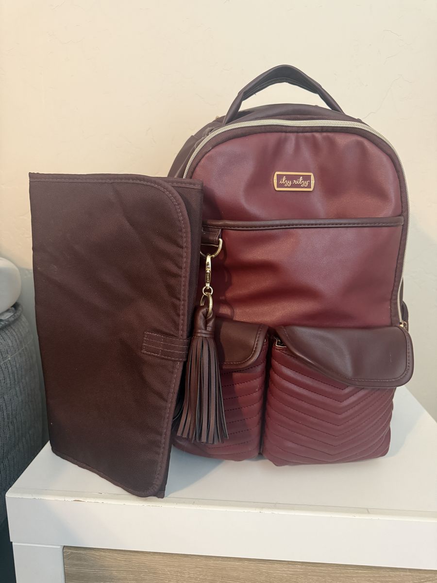 Itzy Ritzy (Retired) Boss Diaper Bag with changing mat