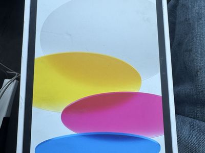 Apple iPad 10th Gen 64GB Otter Box Defender Case