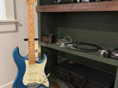 Tagima Woodstock Series T-530 Electric Guitar in Blue with Amp and Case