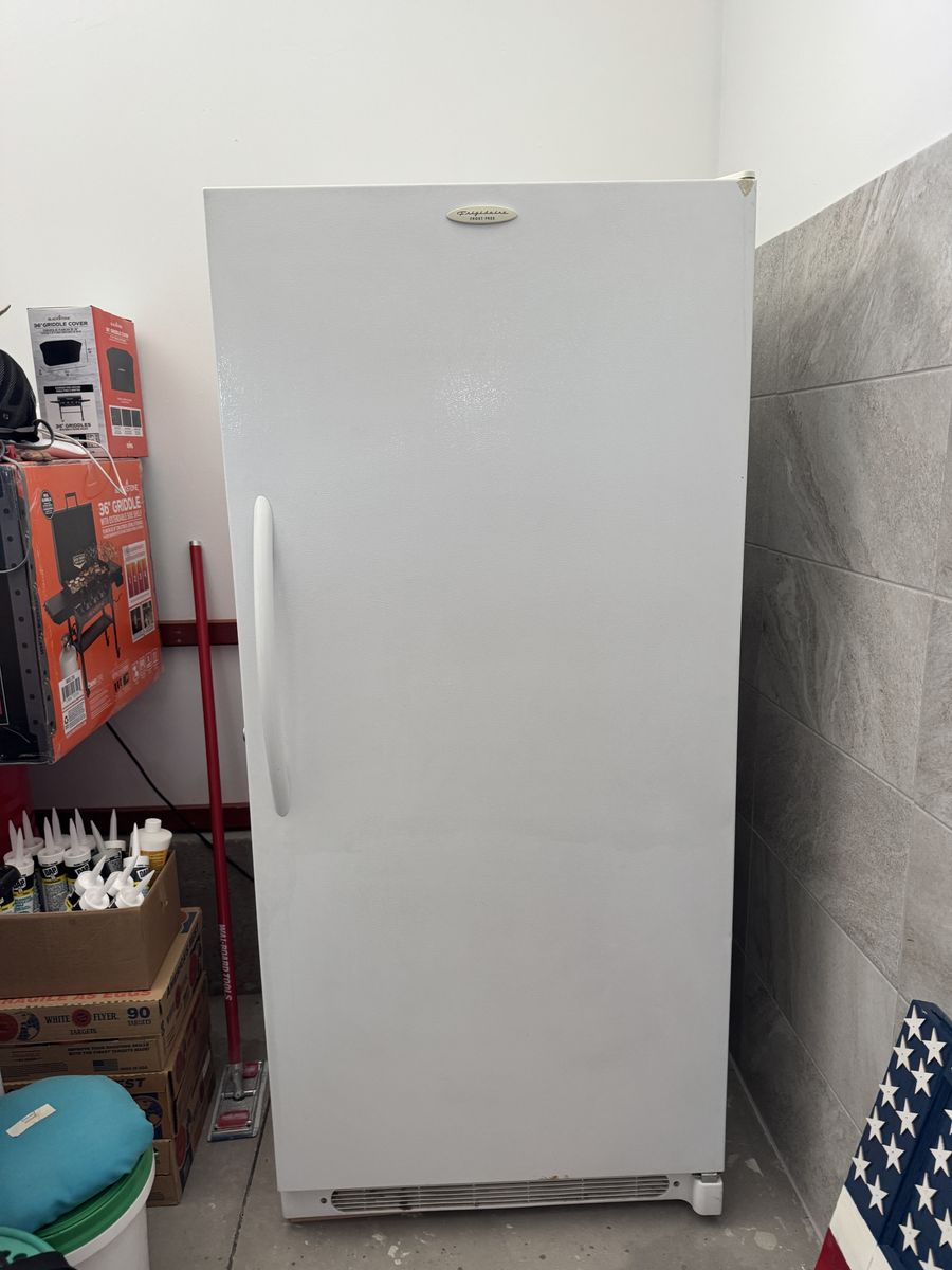 Frigidaire Frost Free 21 cubic feet freezer upright garage ready