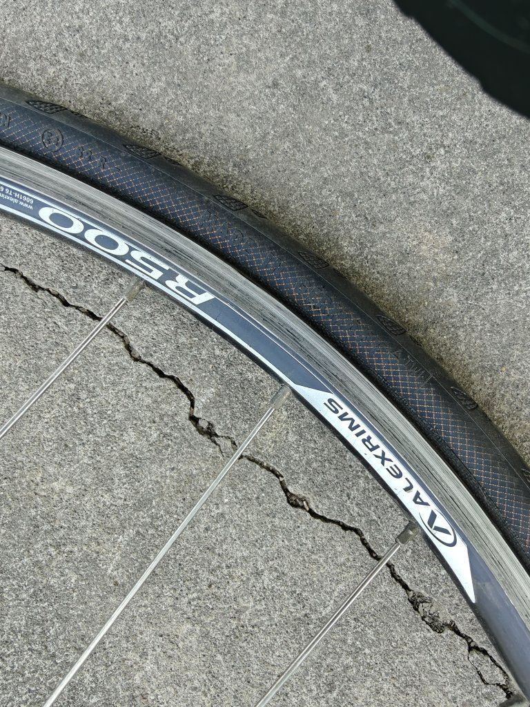 Alex rims R500 with continental gatorskin tire.