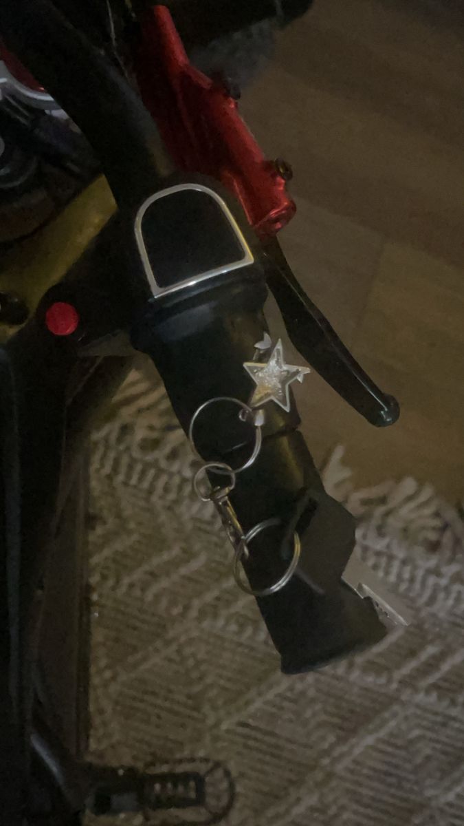 Main image 4