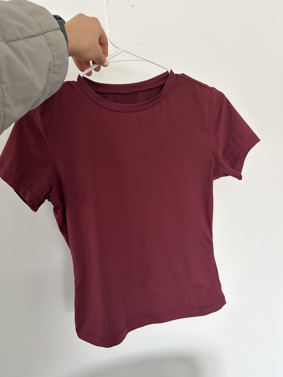 Tight fitted burgundy tee