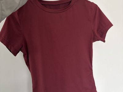 Tight fitted burgundy tee