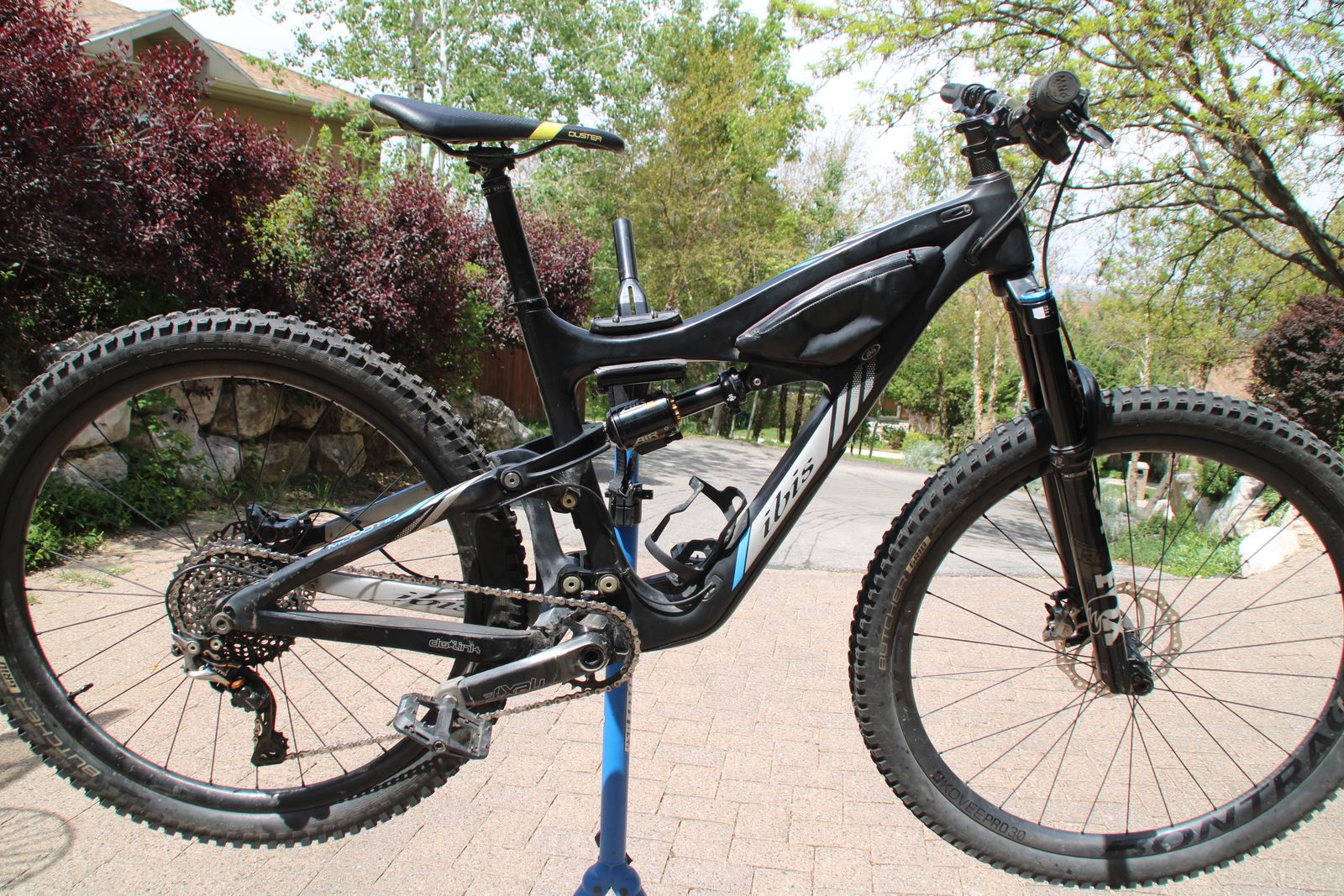 IBIS HD3 Mullet MX (29 inch front / 27.5 inch rear) Full Carbon Build for sale