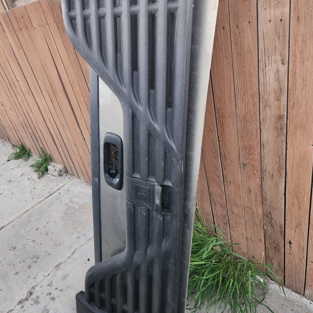 1999 to 2005 chevy gmc fifth wheel gate