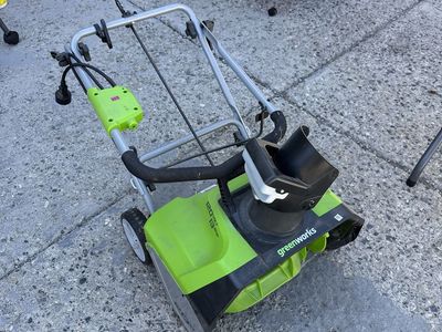 Electric snow blower