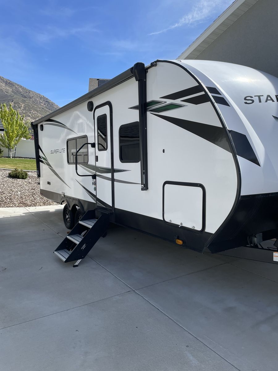 2023 22.5 “ StarCraft Super Lite travel trailer