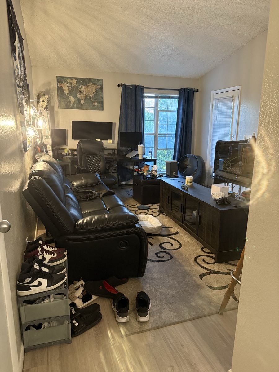 Lease Takeover - Spacious 1 Bed/1 Bath Top-Floor Apartment at Riverbend