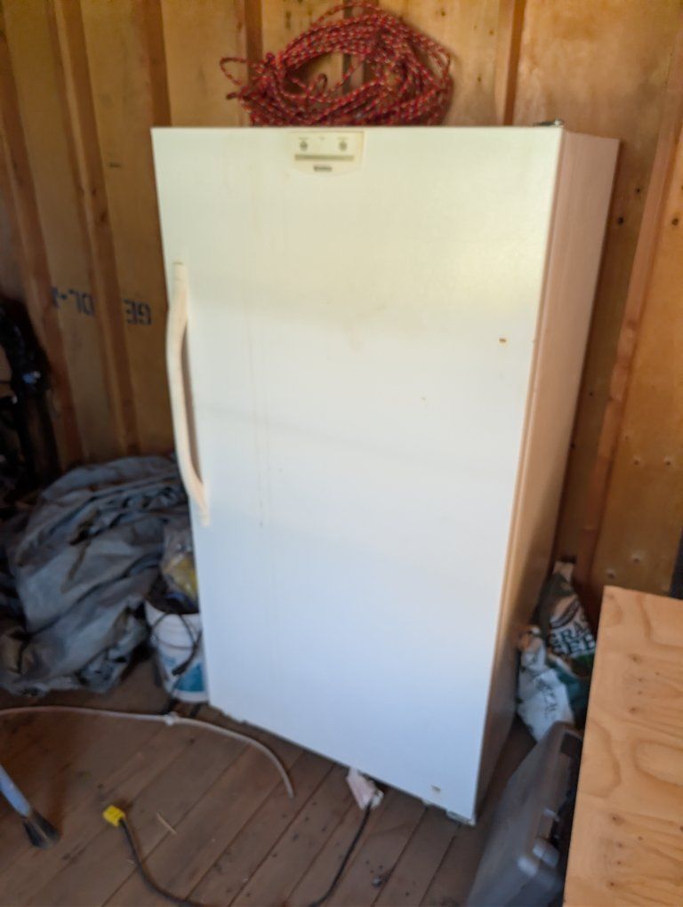 Bosch Upright Freezer - White, Spacious Storage