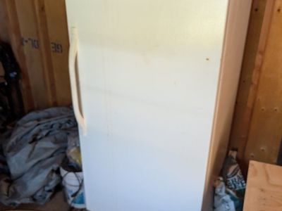 Bosch Upright Freezer - White, Spacious Storage