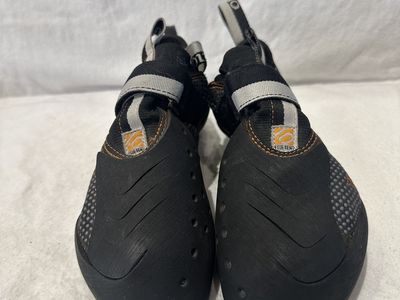 5.10 Team Eu 42.5 USM 9.5 Velcro Climbing Shoes