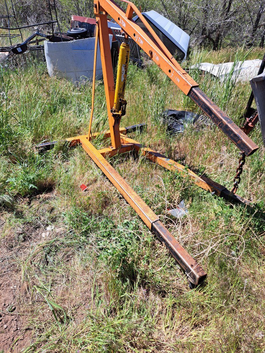 2-Ton Hydraulic Engine Hoist / Cherry Picker